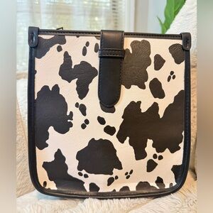 NEW Black & White Cow Print Vegan Leather Crossbody Bag Women’s Zip Closure